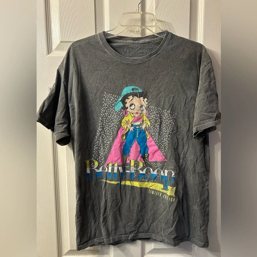 Men’s Betty Boop Graphic T-Shirt - Gray size .S/M